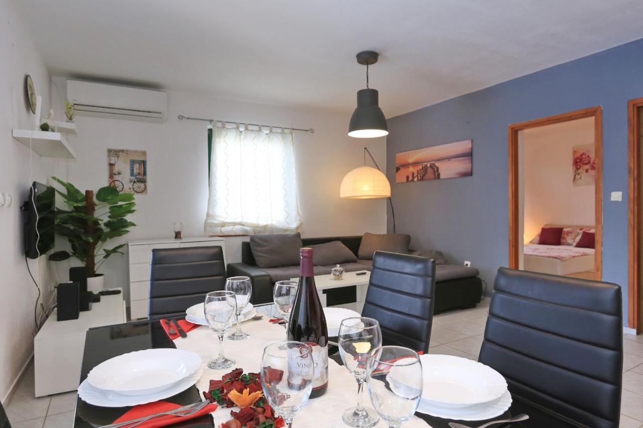 Holiday Home Lucija Sveti Filip i Jakov Extérieur photo
